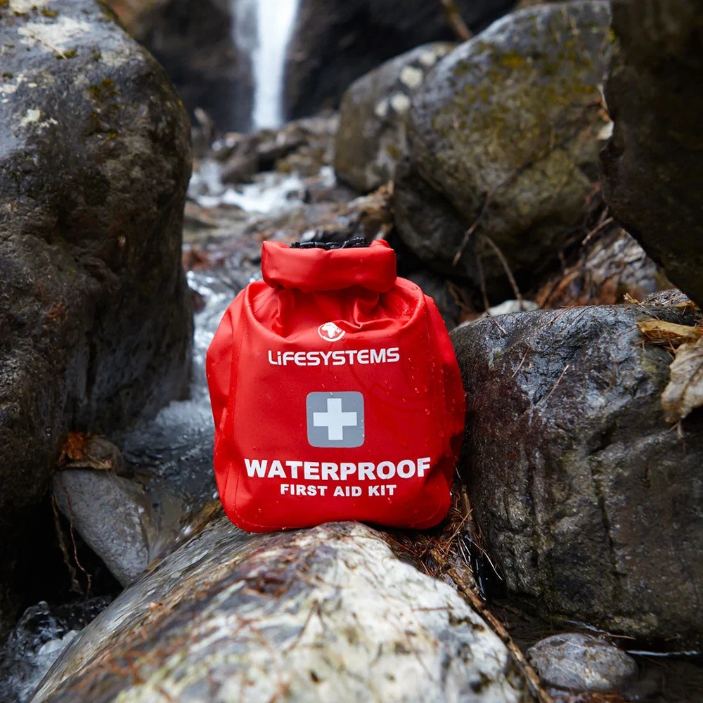 Neperšlampama vaistinėlė Lifesystems Atsparus vandeniui First Aid Kit