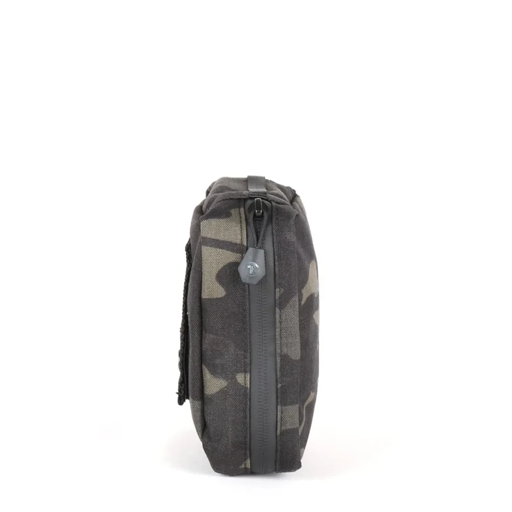 Jungtine Karalyste Lifesystems Trek First Aid Kit Camo vaistinėlė