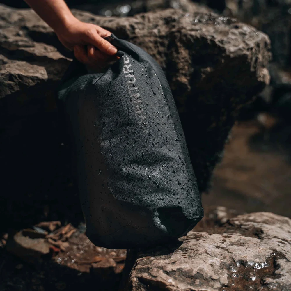 Jungtine Karalyste Lifeventure Storm Dry Bag 10L juodas neperšlampamas maišas