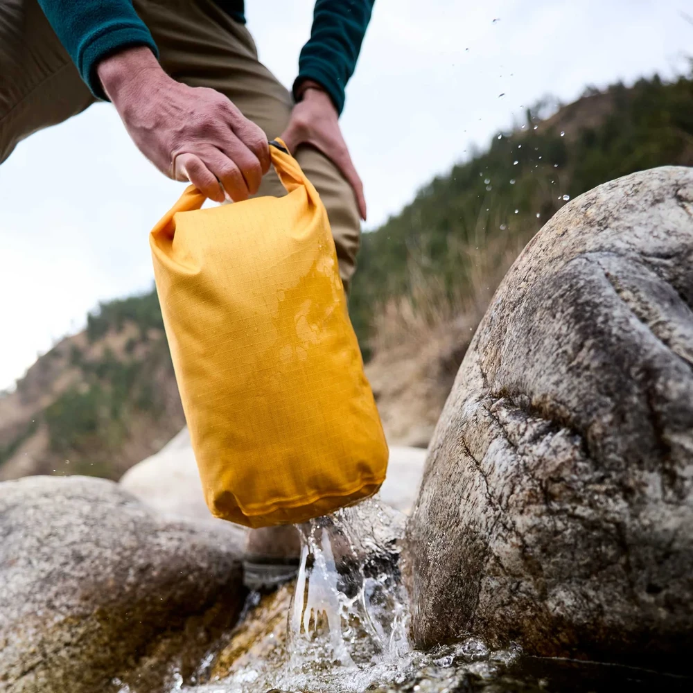 Jungtine Karalyste Vandeniui atsparus maišelis Lifeventure Storm Dry Bag 5 L - geltonas