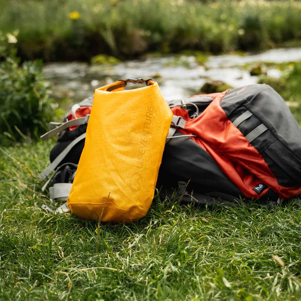 Jungtine Karalyste Vandeniui atsparus maišelis Lifeventure Storm Dry Bag 5 L - geltonas