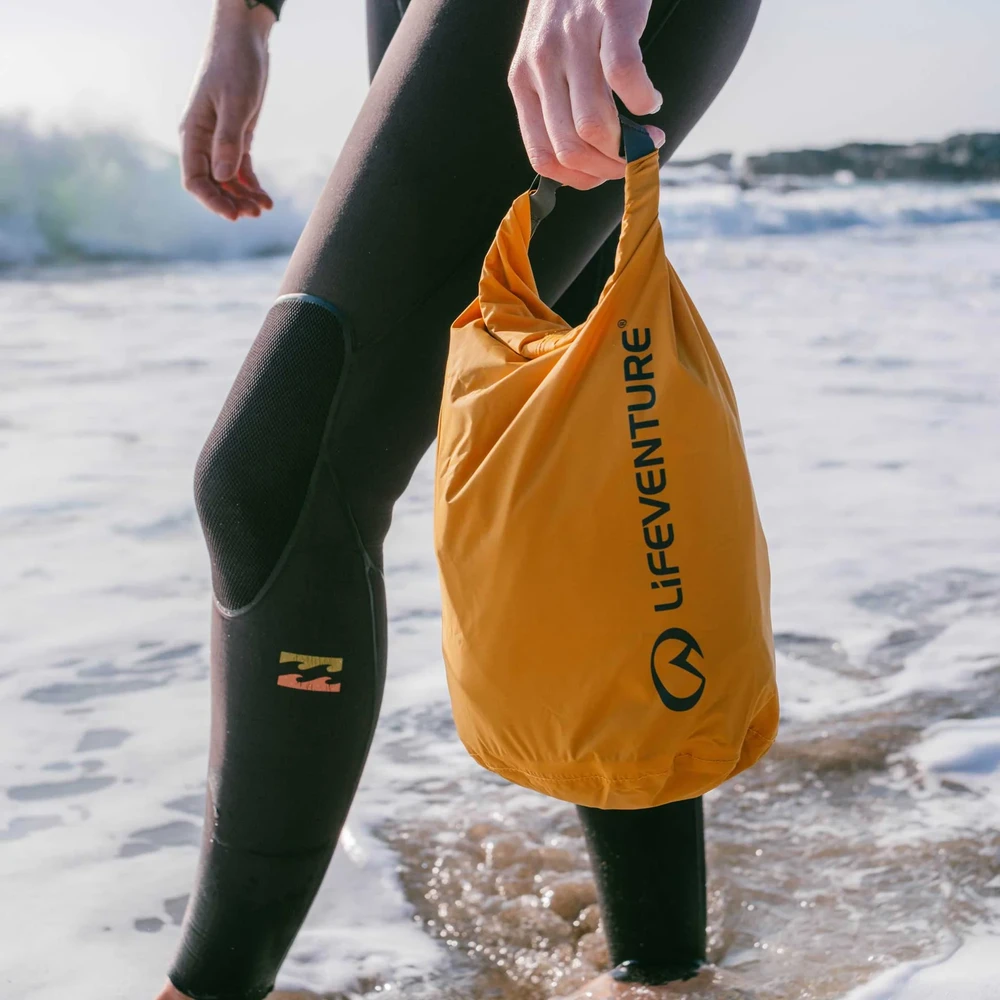 Jungtine Karalyste Lifeventure Stormlight Dry Bag 2L – itin lengvas vandeniui atsparus hermetinis krepšys
