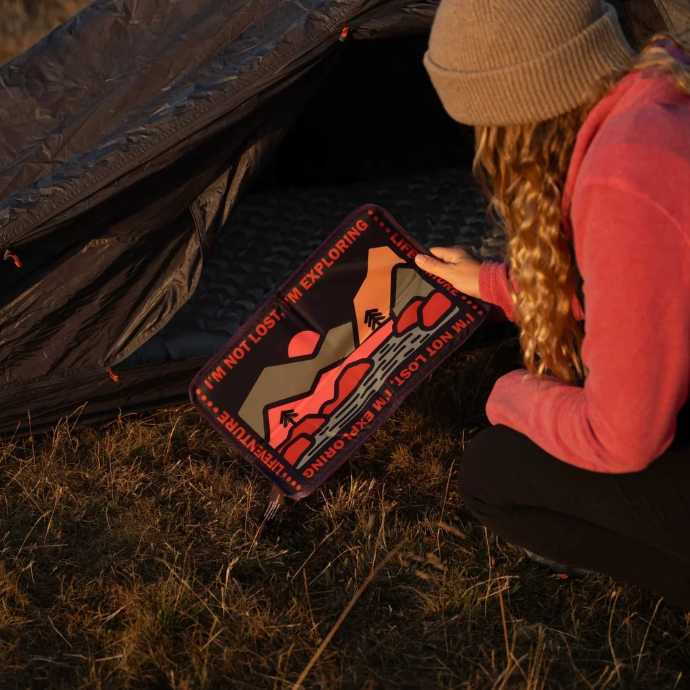Lifeventure Sit Mat – sulankstomas turistinis sėdėjimo kilimėlis