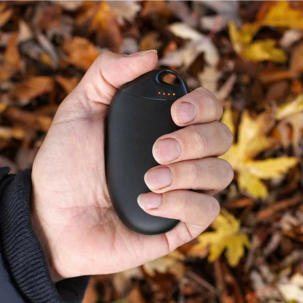 Įkraunamas rankų šildytuvas su įkroviklio funkcija Lifesystems Rechargeable Hand Warmer - Juoda