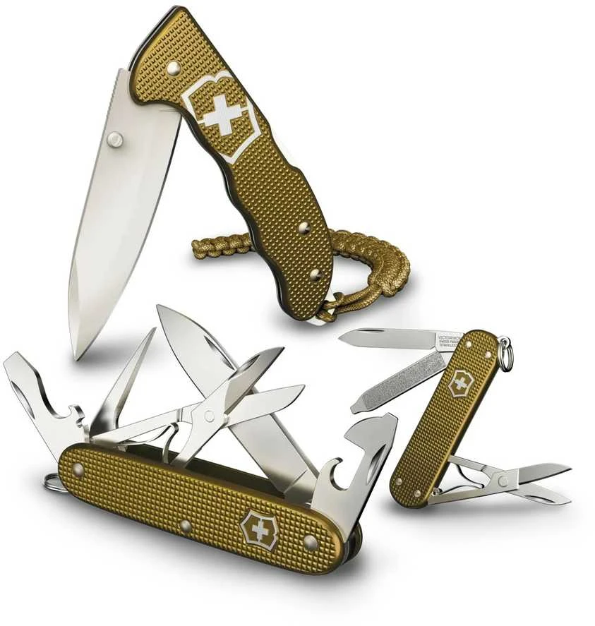 Victorinox Classic SD Alox 2024 auksinės spalvos peilių rinkinys