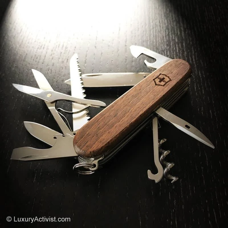 Peilis Victorinox Huntsman mediena