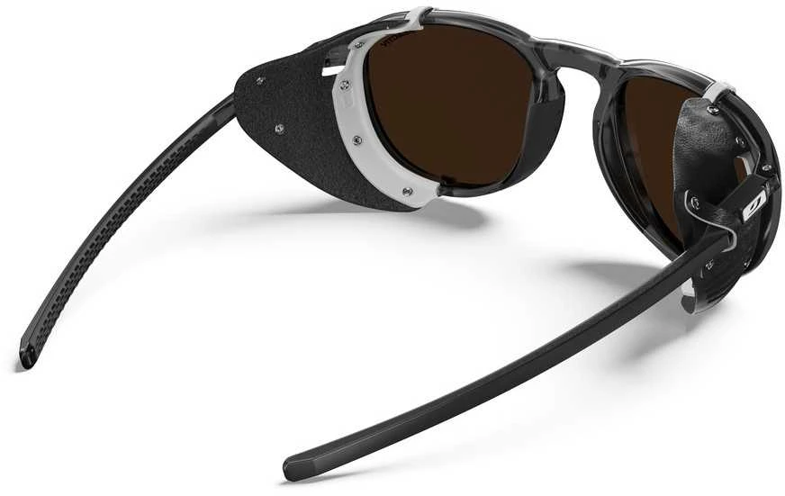 Julbo Millenium akiniai: galinis vaizdas su šoniniais skydeliais
