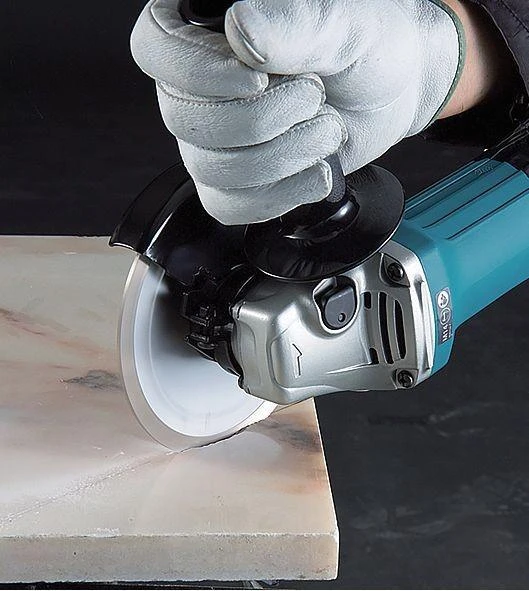 Makita GA5030R kampinis šlifuoklis