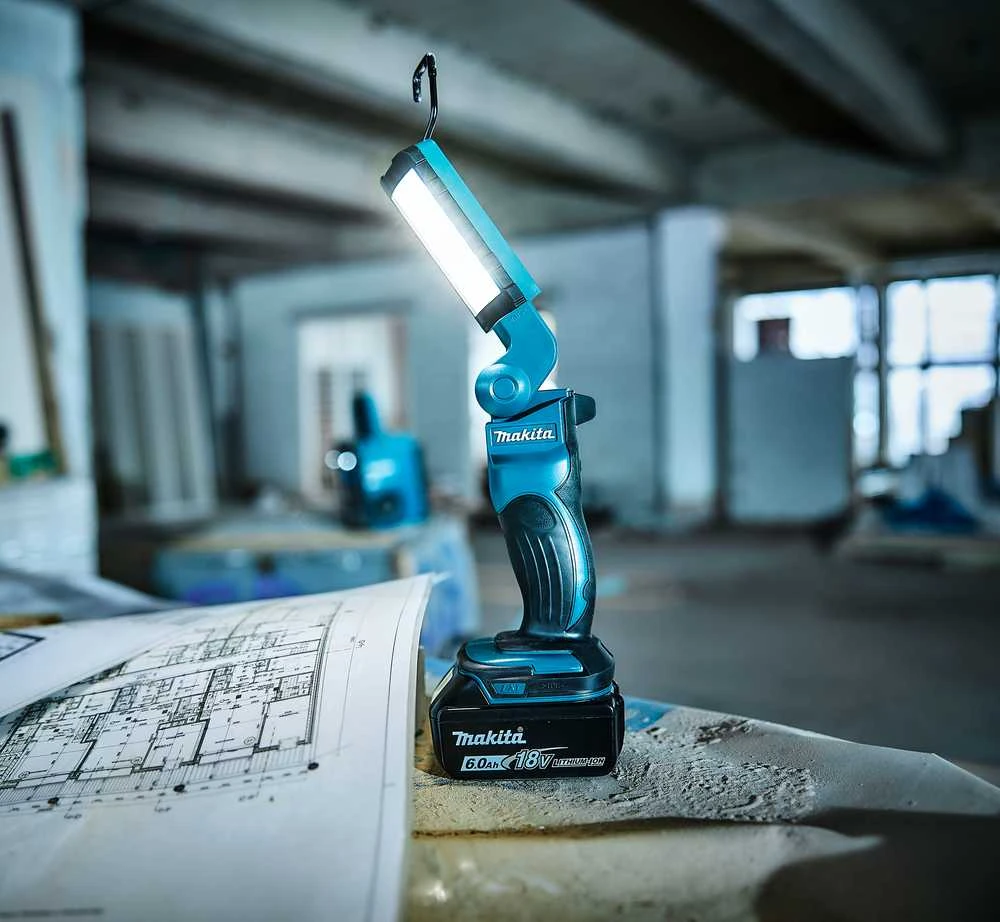 Makita Akumuliatorinis prožektorius DML801 14,4/18V Li-ion Be akumuliatorių ir kroviklio
