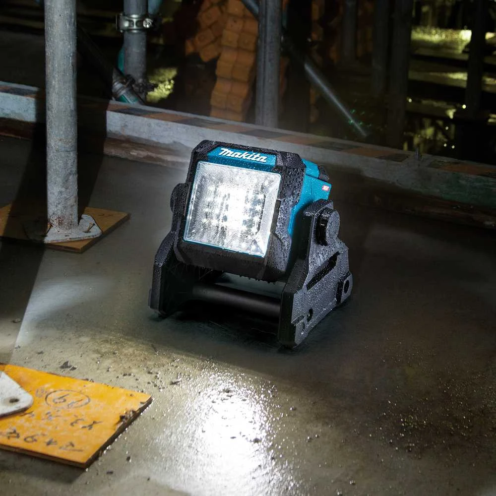 Makita Akumuliatorinis XGT® prožektorius ML003G