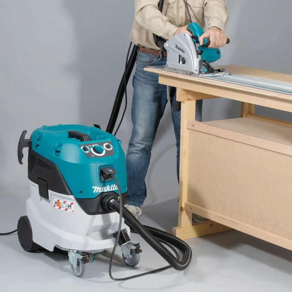 Makita dulkių siurblys (šlapiai/sausai) VC4210M, 1200 W, 42 l, 250mbar, darbo prietaiso įjungimas iki 2400 W