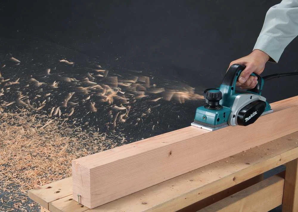 Makita Elektrinis oblius KP0800 82 mm