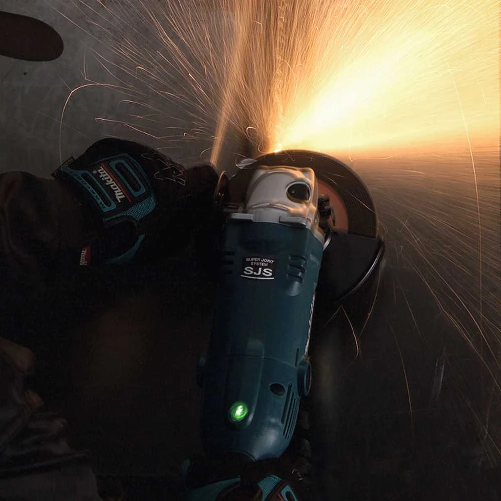 Makita Kampinis šlifuoklis GA6021C 150 mm