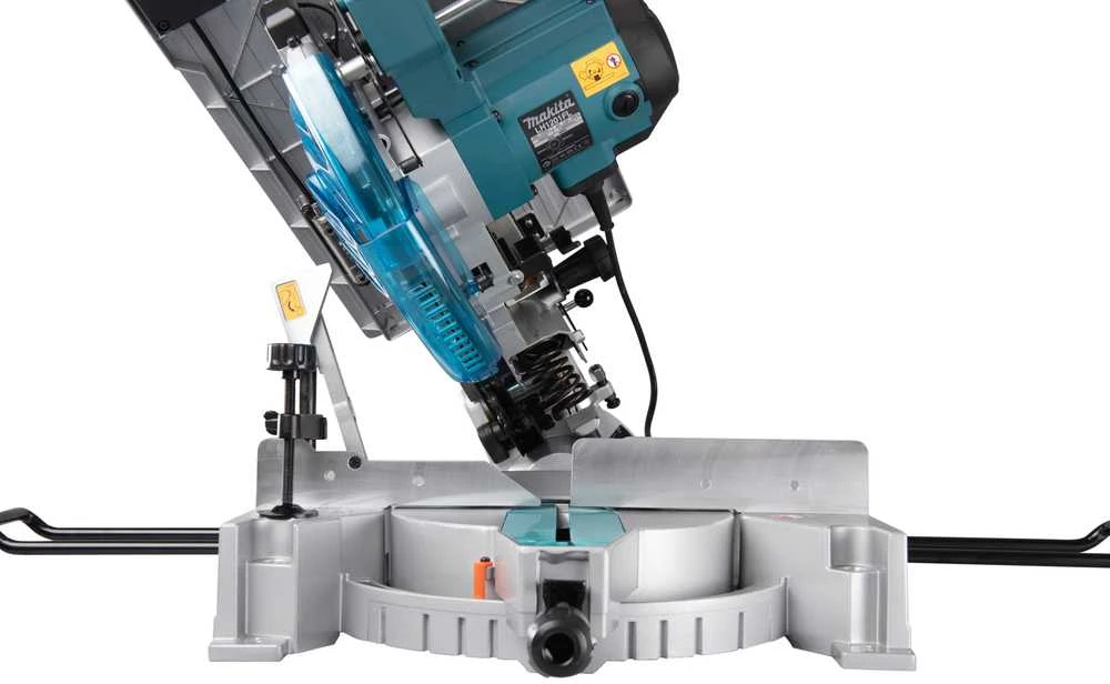 Makita LH1201FL 1 650 W • 305 mm