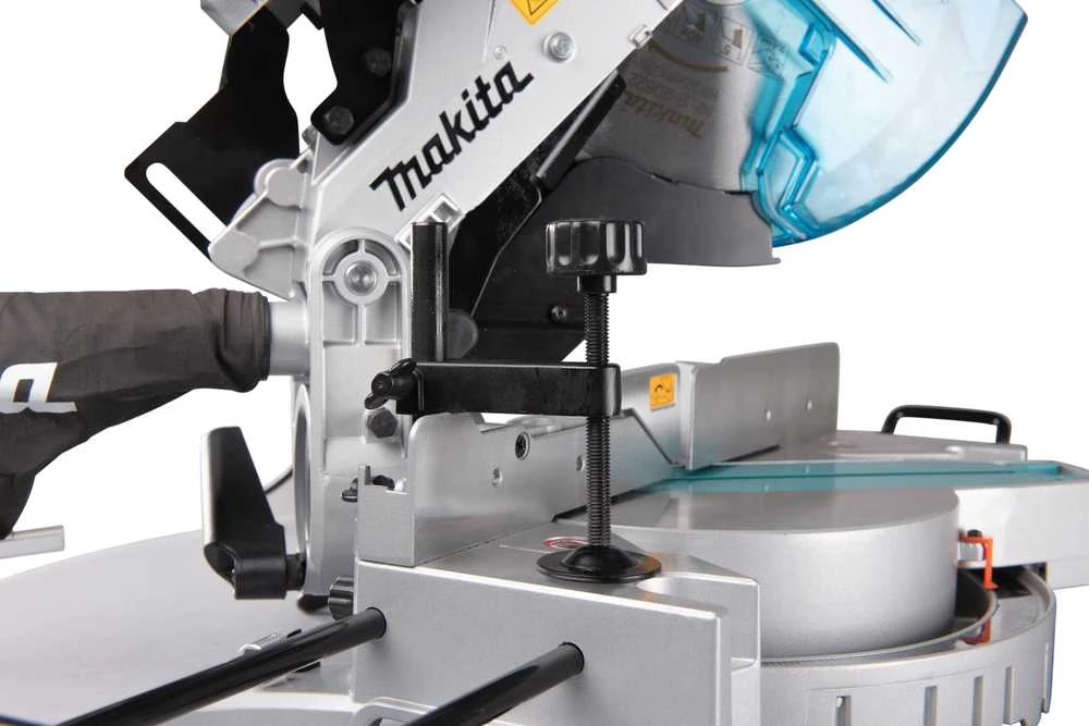 Makita LH1201FL 1 650 W • 305 mm