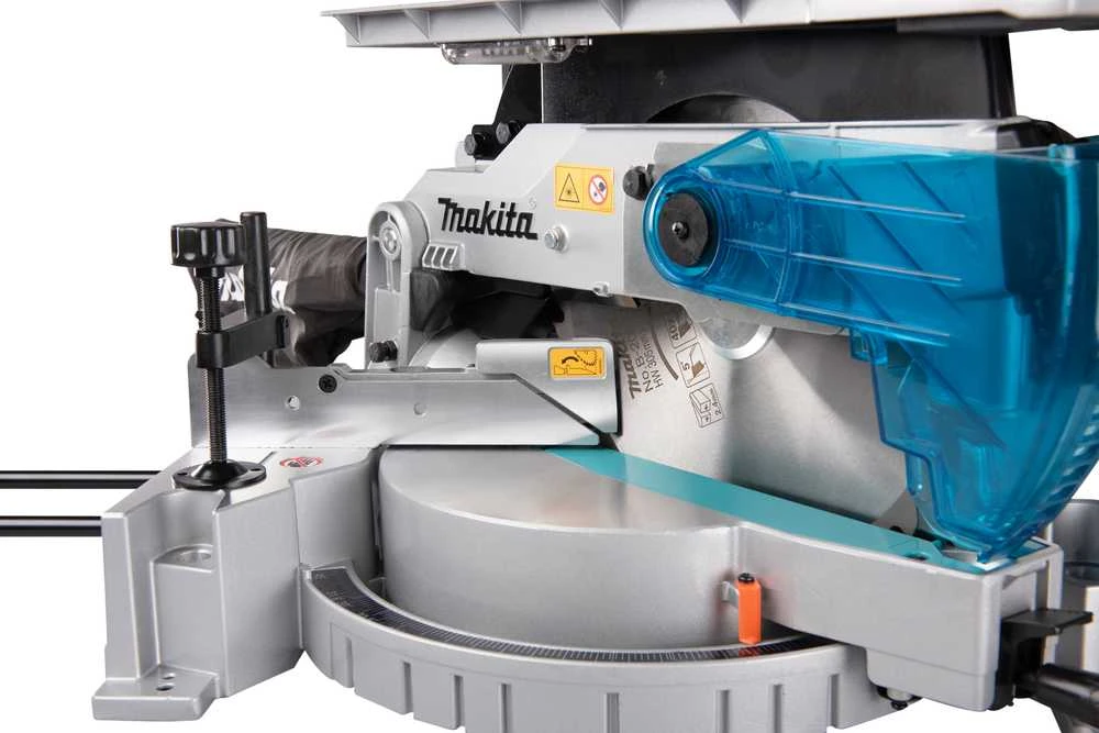 Makita LH1201FL 1 650 W • 305 mm