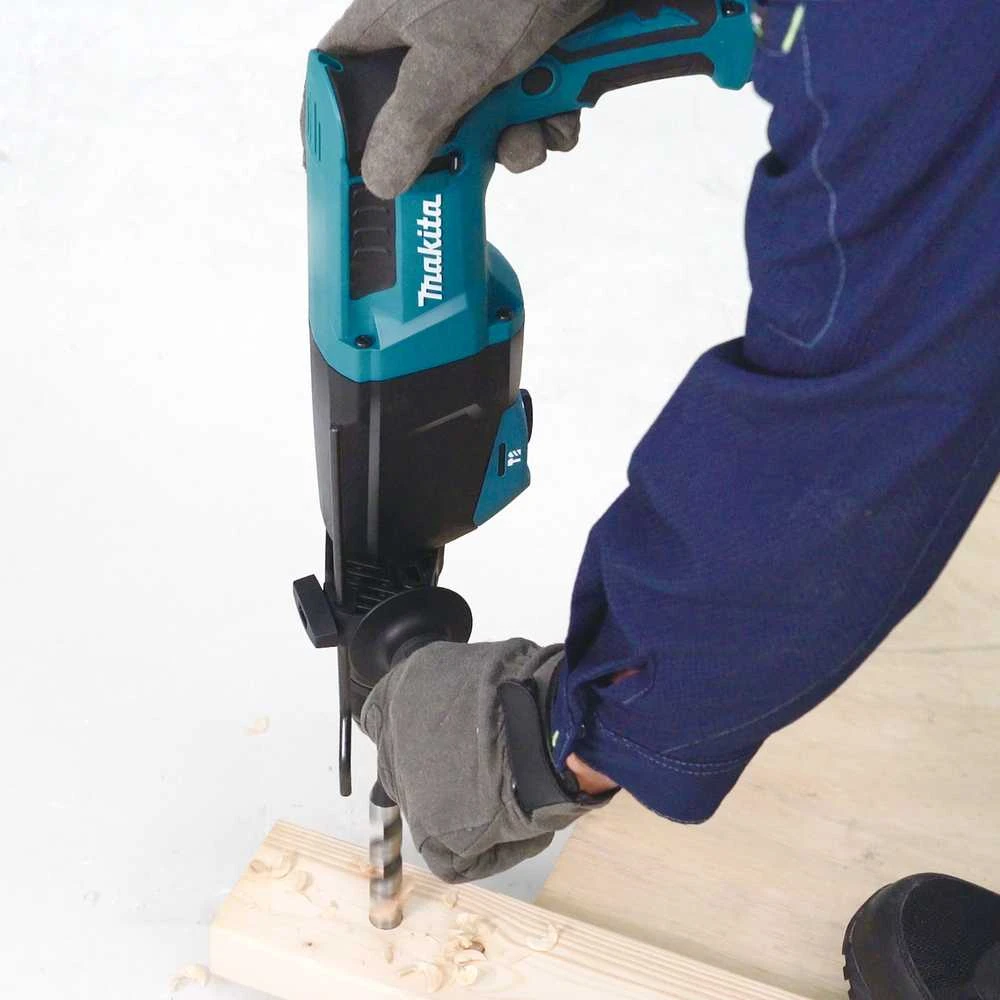 Makita Perforatorius HR2670FT 800W • SDS-PLUS • 26 mm • 3,0 J
