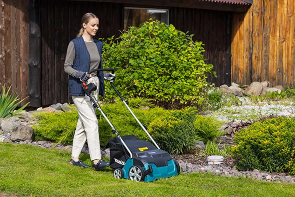 Makita elektrinis aeratorius skarifikatorius UV3200, 1300w, 32cm