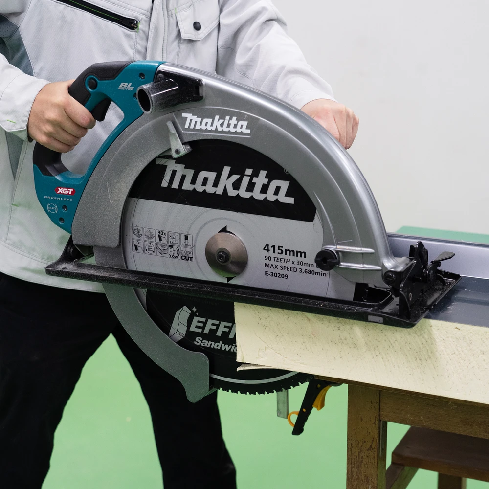 Makita T.C.T. EFFICUT pjovimo diskas daugiasluoksnėms plokštėms, 415 × 30 mm, 90 dantų E-30209