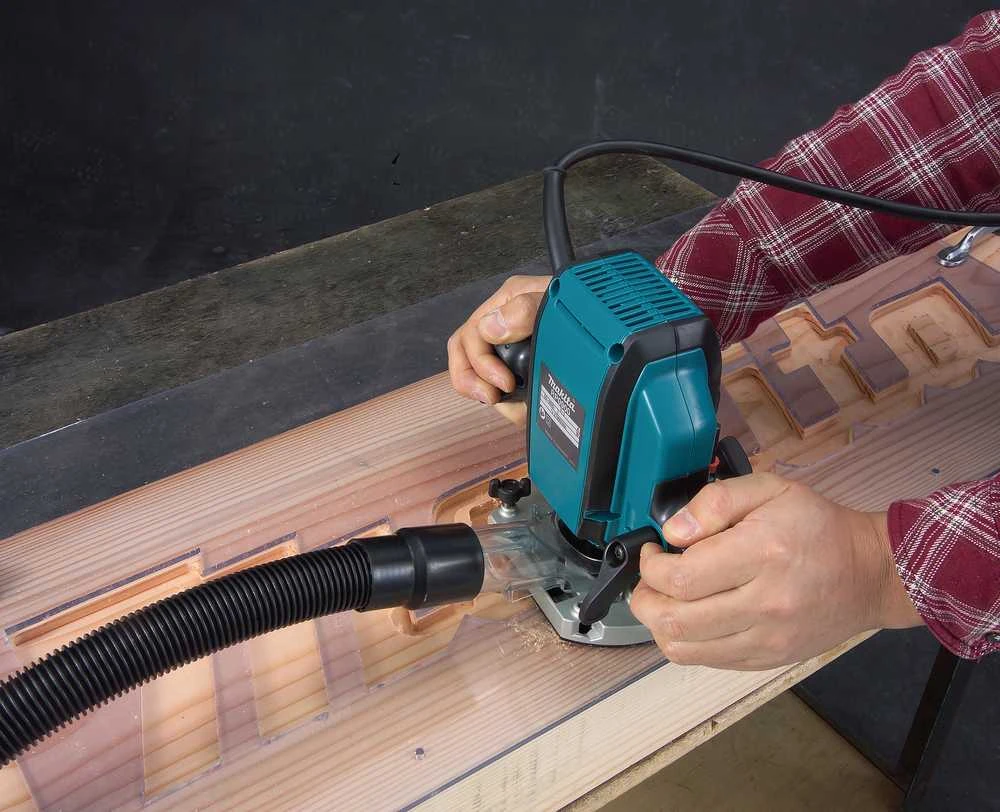 Makita Vertikali freza RP0900 (kartoninė pakuotė)