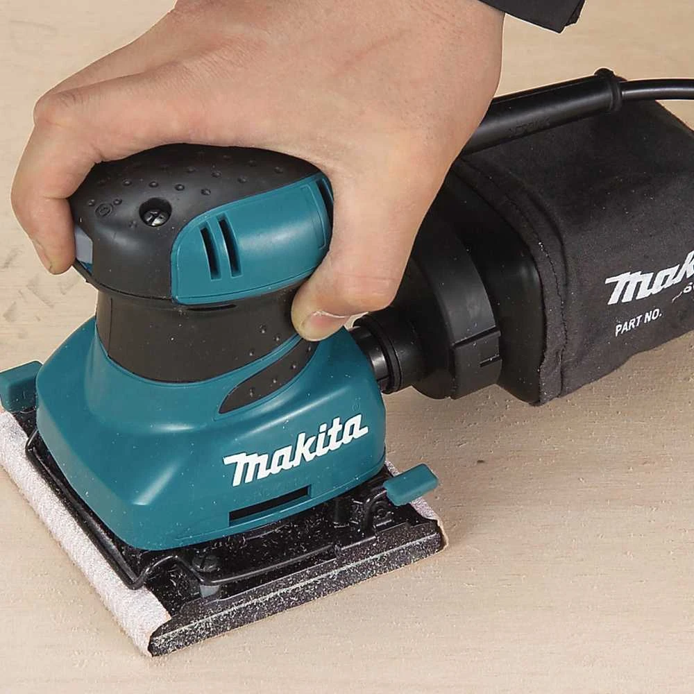 Makita Vibracinis šlifuoklis BO4556 200 W