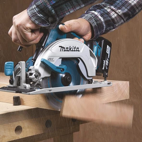 Makita DHS680RTJ Akumuliatorinis diskinis pjūklas, 18 V, 2x 5,0 Ah Li-ion, 57 mm, ø165x20mm 24T, 3,3kg, MAKPACK