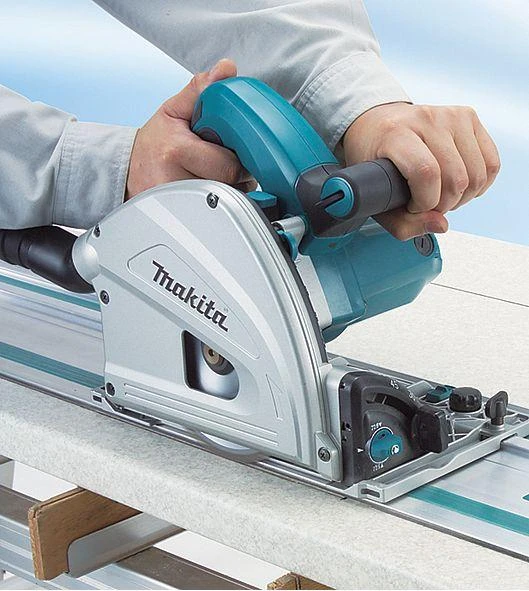 Rankinis diskinis pjūklas Makita SP6000J