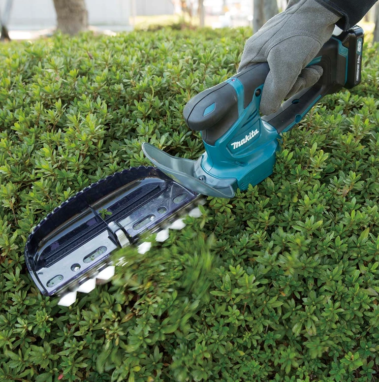 Makita UH201DZX Cordless Hedge Trimmer + Grass Shear, 10,8V Li-ion CXT, blade 200mm, 1,2kg be akumuliatoriaus ir kroviklio aprašymas - Prekės nuotrauka