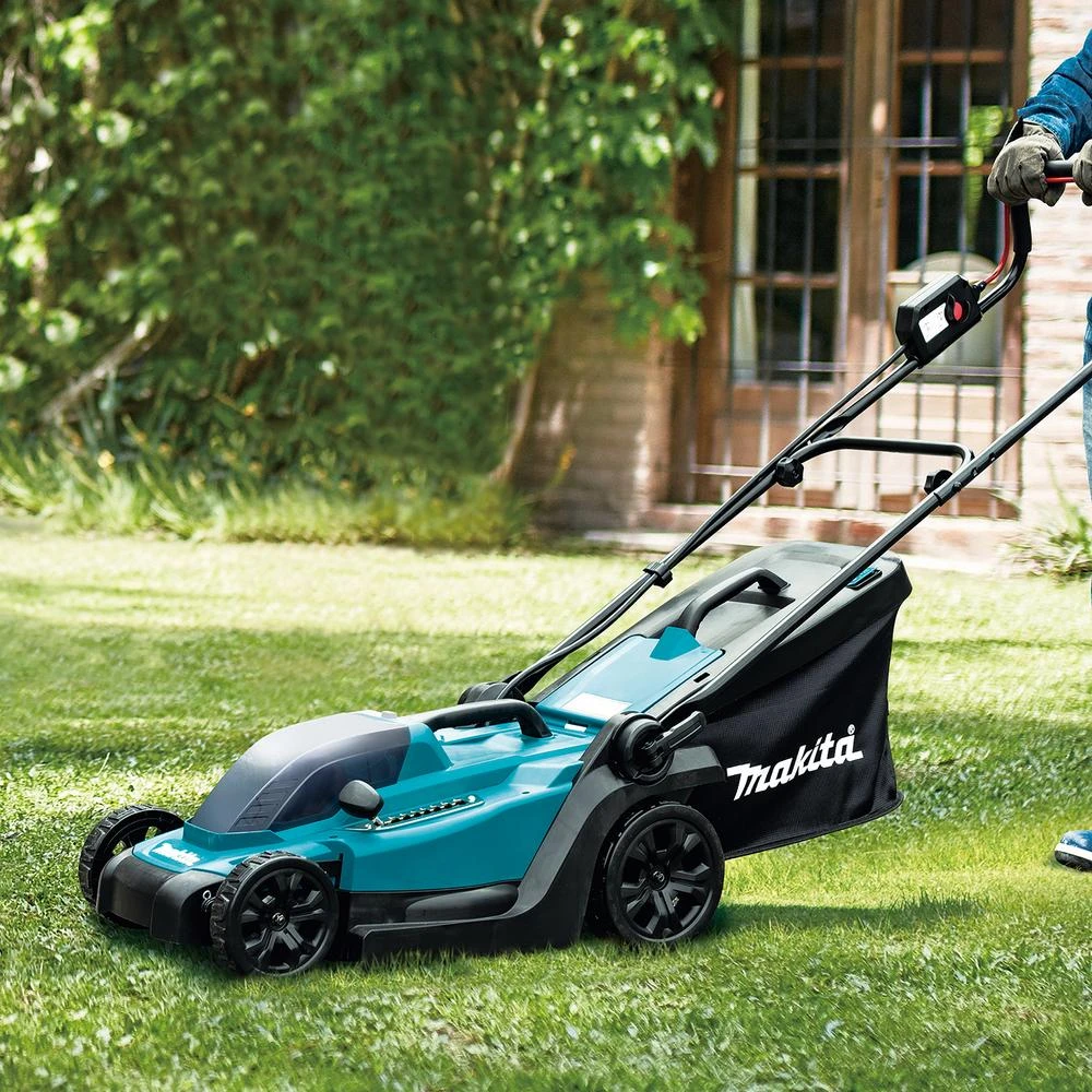 Makita vejapjovė DLM330Z, 33cm, 18V, be akumuliatoriaus ir kroviklio