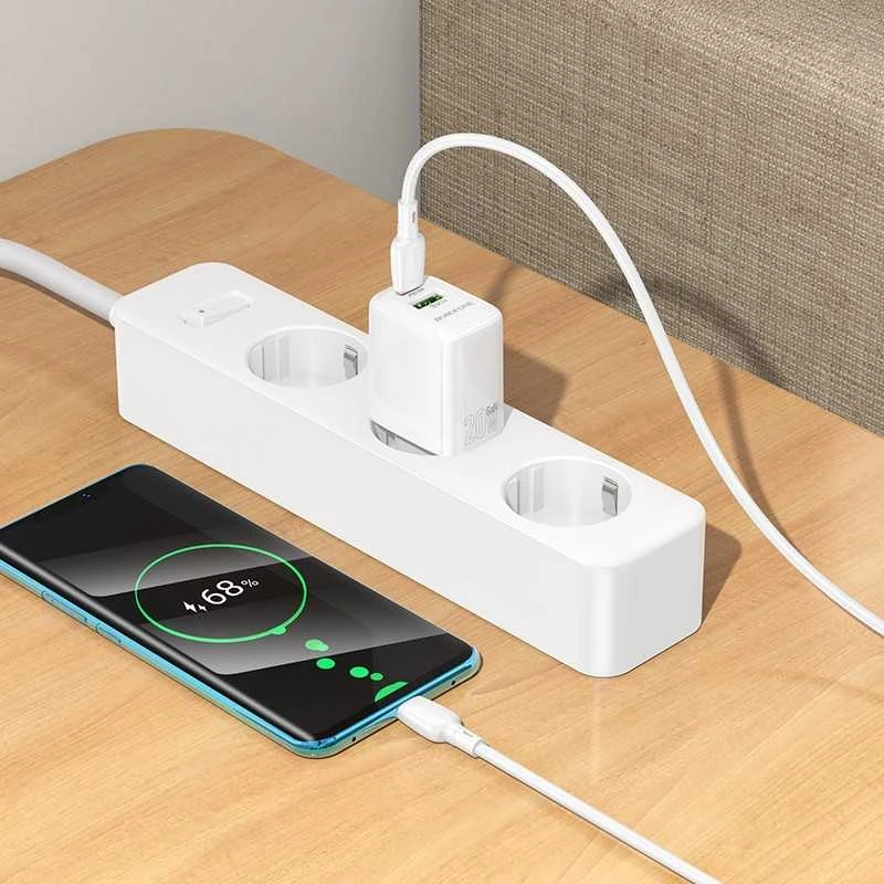 Borofone laidinis įkroviklis BN27 Fuente – USB + Type C – QC 3.0 PD 20W su Type C į Type C kabeliu baltos spalvos