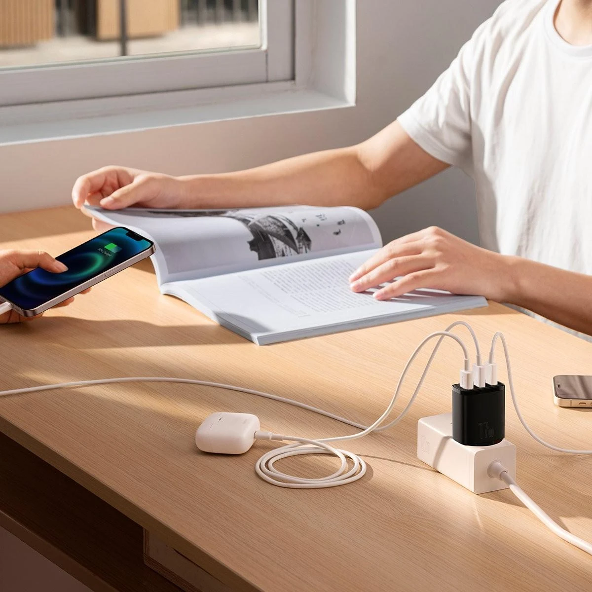Baseus Sieninis įkroviklis 17W 3xUSB 3.4A, juodas