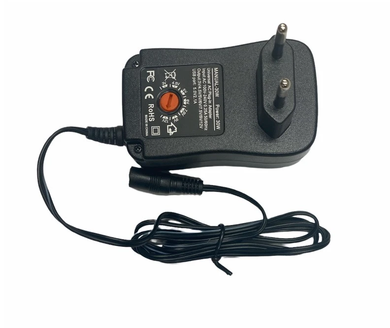 Universalus įkroviklis Reach 3-12V 12/30W (Max 2.1A)