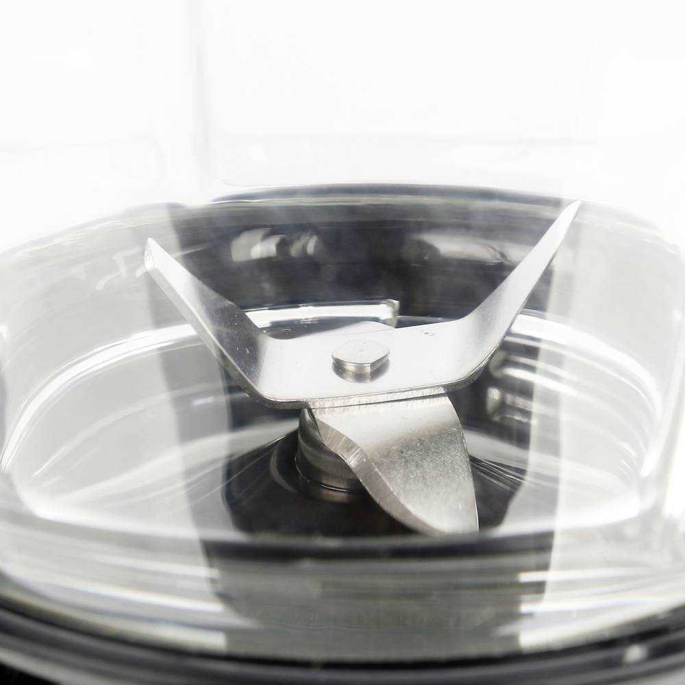 Emerio kokteilinė su stikliniu 1,5 l indu, 500 W, ledo smulkinimo funkcija BL-130988