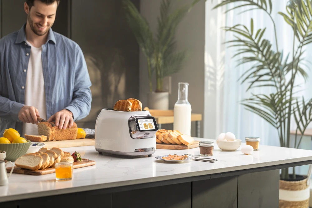 TINECO TOASTY ONE išmanus skrudintuvas, baltos spalvos