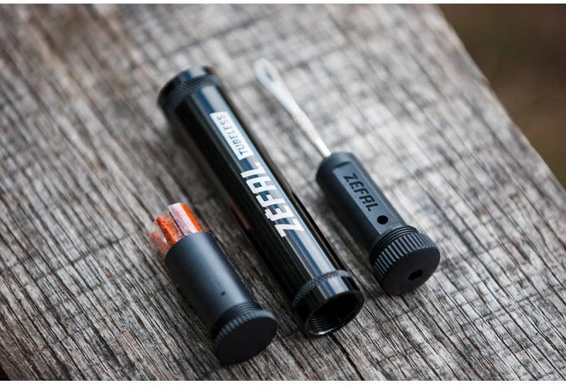 ZEFAL TUBELESS REPAIR KIT - Juodas TUBE W CLIP dvir. įrankių rinkinys