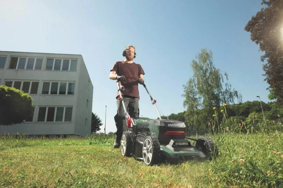 Akumuliatorinės vejapjovės RM 36-18 LTX BL 46, korpusas, Metabo