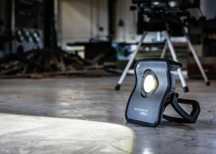 Akumuliatorinis darbo prožektorius Scangrip Nova 10 Connect, 10000 lm, IP65, 18/20 V
