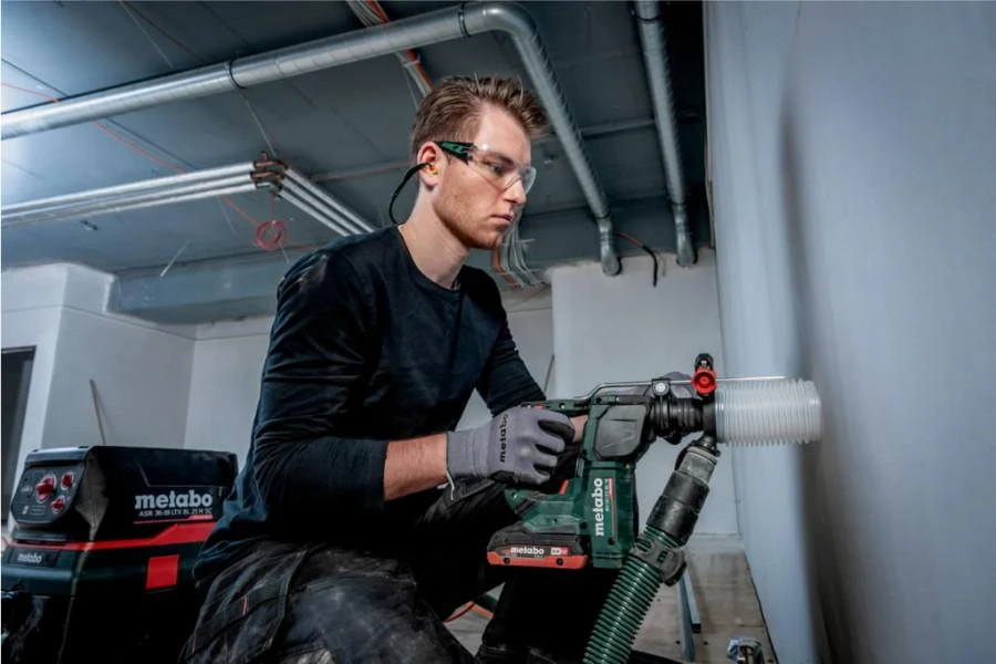 Metabo BH 18 LTX BL 16 gręžimo metu