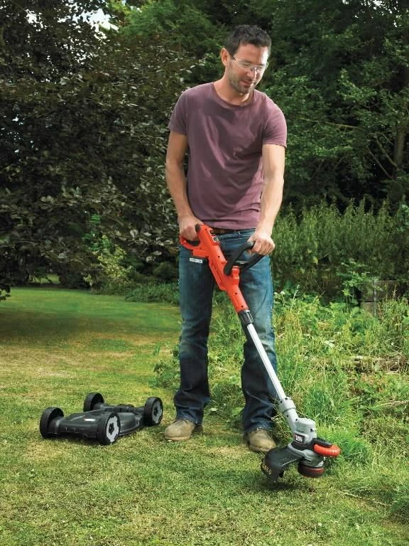 Akumuliatorinė žoliapjovė - trimeris Black & Decker Strimmer® STC1820CM, 18 V 2 Ah, 28 cm