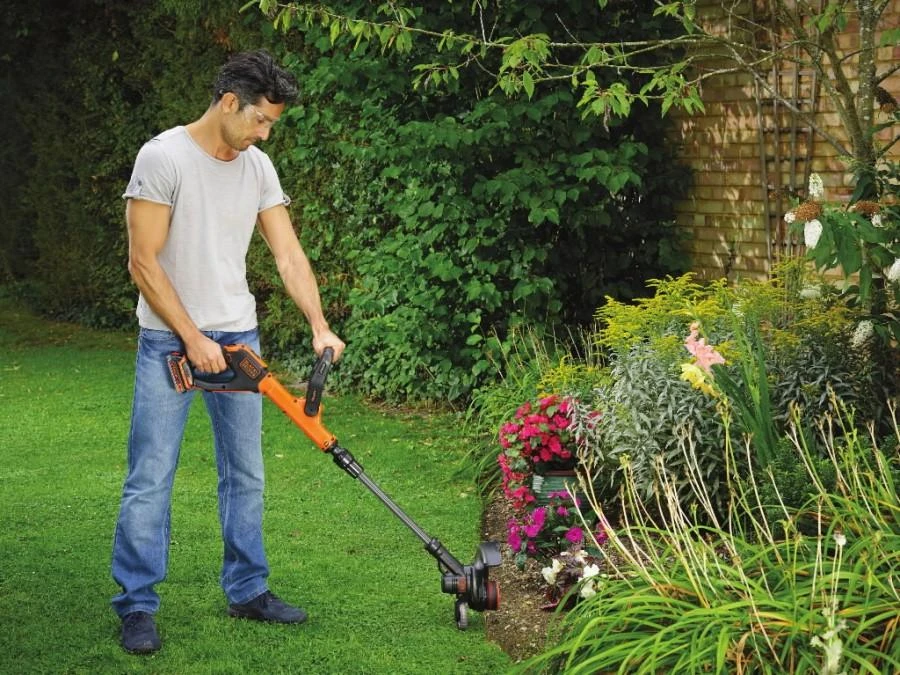 Black & Decker Juodas & Decker Akumuliatorinė žoliapjovė STC1820ESTC1820EPC 18 V 2 Ah 28 cm, Juodas & Decker
