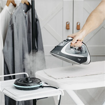 Adler Garų lygintuvas | AD 5043 | Garų lygintuvas | 2800 W | Vanduo tank capacity 300 ml | Continuous steam 30 g/min | Steam boost performance 42 g/min | Juodas/Sidabrinis