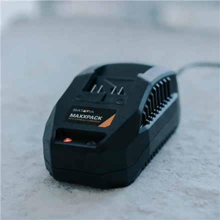 Batavia Maxxpack įkroviklis su įjungta indikacija