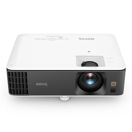 BenQ TK700 Žaidimų projektorius su tikrąja 4K skiriamąja geba, HDR technologija ir 16 ms įvesties delsa atskleidžia tamsias scenas
