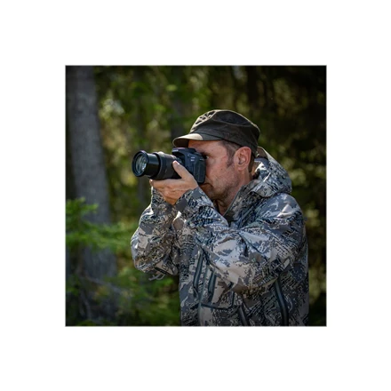Canon EOS 90D + EF-S 18-135mm f/3.5-5.6 IS USM SLR fotoaparato komplektas 32,5 MP CMOS 6960 x 4640 pikseliai Juoda