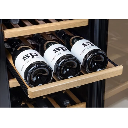 Vyno šaldytuvas Caso WineComfort 24 (24 buteliams) juodas stiklas