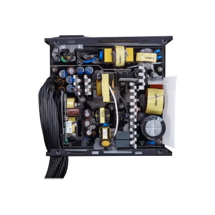 „Cooler Master“ MWE Bronze 750W V2 maitinimo šaltinis - 230V 80+ Bronze