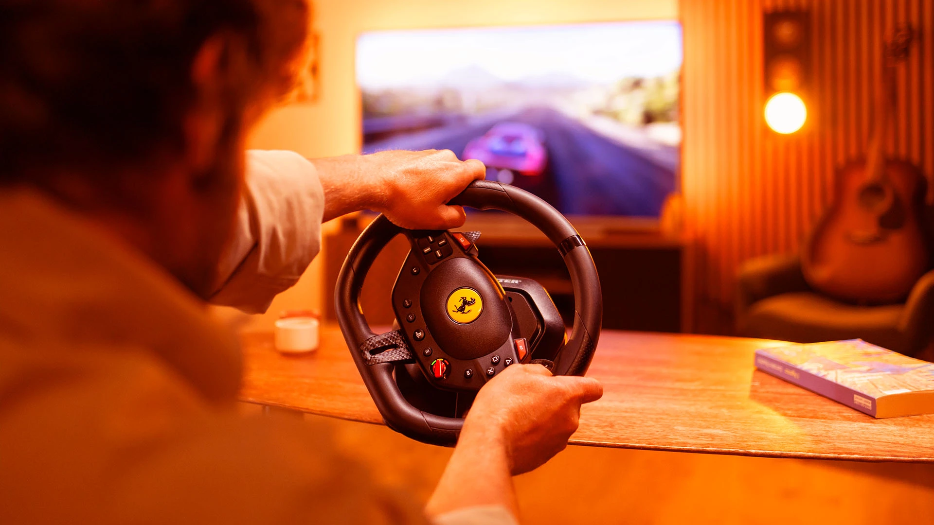 Žaidimų vairo rinkinys Thrustmaster Racing Wheel | T98-P Ferrari 296 GTB (vairo rinkinys + pedalų rinkinys) PS4 / PS5 / PC aprašymas - Prekės nuotrauka