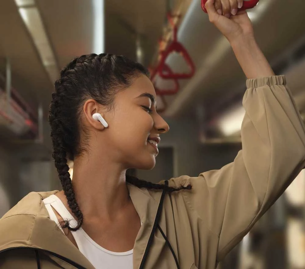 HUAWEI FreeBuds SE 4 ANC dėvėjimo pavyzdys