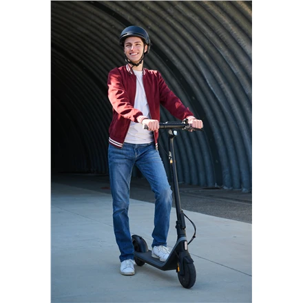 Ninebot by Segway Kickscooter E2 PRO E, Juodas | Segway