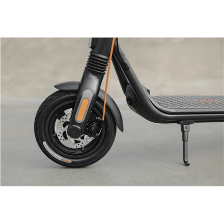 Ninebot by Segway Kickscooter F2 Plus E, Juodas | Segway | Kickscooter F2 Plus E | Iki 25 km/h | 10" | Juodas